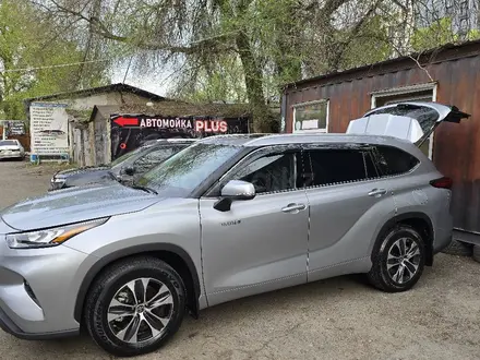 Toyota Highlander 2022 года за 23 000 000 тг. в Алматы – фото 2