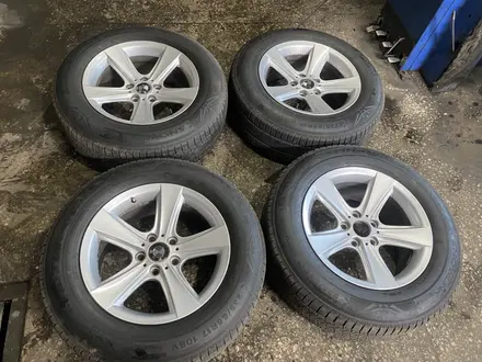 Комплект дисков с резиной R17 BMW за 250 000 тг. в Талдыкорган