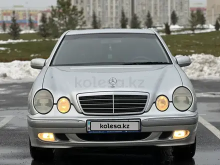 Mercedes-Benz E 240 2000 года за 6 000 000 тг. в Шымкент – фото 2