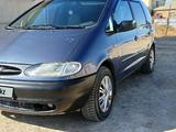 Volkswagen Sharan 1997 года за 3 000 000 тг. в Кызылорда – фото 2