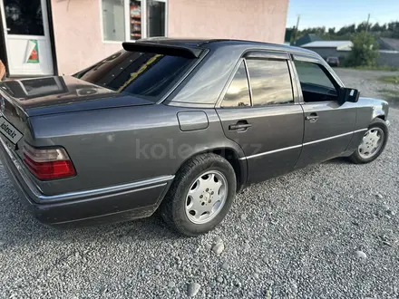 Mercedes-Benz E 280 1995 года за 2 050 000 тг. в Талдыкорган – фото 4