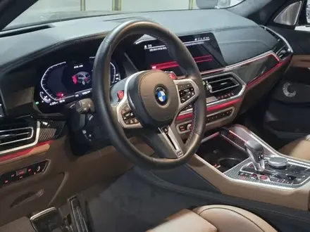 BMW X5 M 2023 года за 57 000 000 тг. в Алматы – фото 9