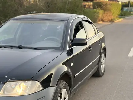 Volkswagen Passat 2003 года за 2 300 000 тг. в Астана – фото 4