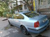 Volkswagen Passat 1997 годаfor1 600 000 тг. в Алматы – фото 4