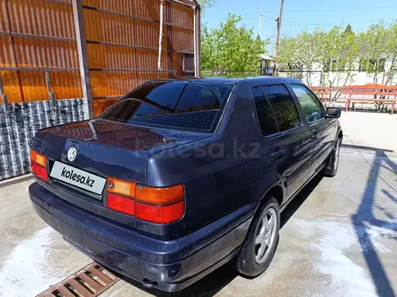 Volkswagen Vento 1995 года за 1 500 000 тг. в Жаркент – фото 4