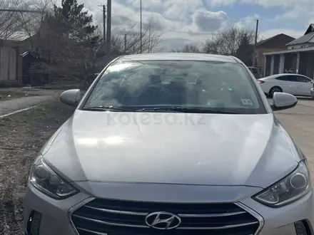 Hyundai Elantra 2018 года за 7 700 000 тг. в Астана