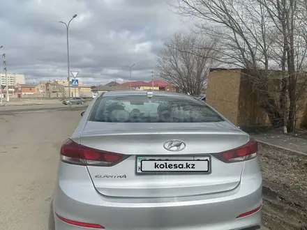 Hyundai Elantra 2018 года за 7 500 000 тг. в Астана – фото 2