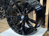 Разно-широкие диски R20 на BMW 5x120 за 420 000 тг. в Астана – фото 3