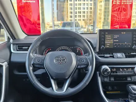Toyota RAV4 2021 года за 17 500 000 тг. в Астана – фото 9