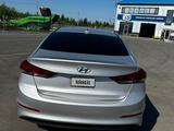 Hyundai Elantra 2017 года за 5 200 000 тг. в Уральск – фото 4