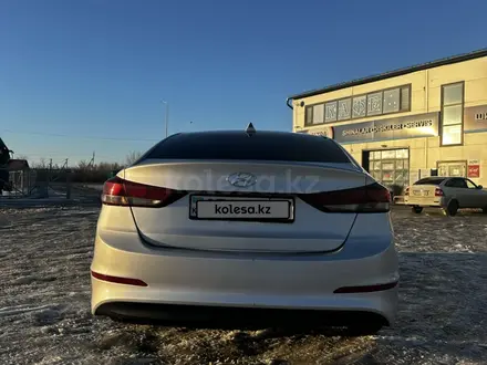 Hyundai Elantra 2017 года за 7 800 000 тг. в Уральск – фото 12