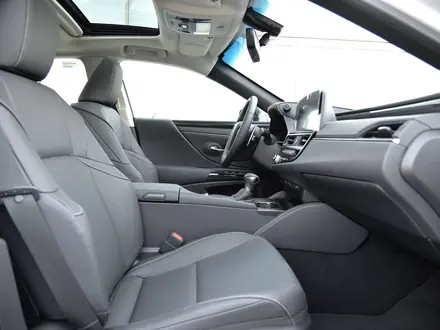 Lexus ES 250 F Sport Design 2025 года за 31 203 900 тг. в Шымкент – фото 6
