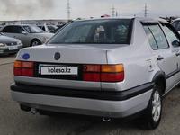 Volkswagen Vento 1994 года за 1 750 000 тг. в Тараз