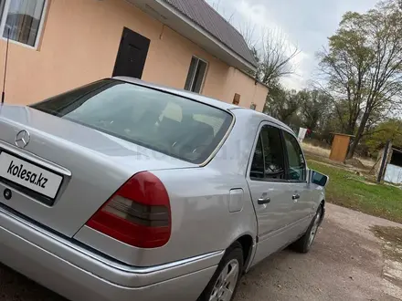 Mercedes-Benz C 180 1995 года за 1 600 000 тг. в Алматы – фото 2