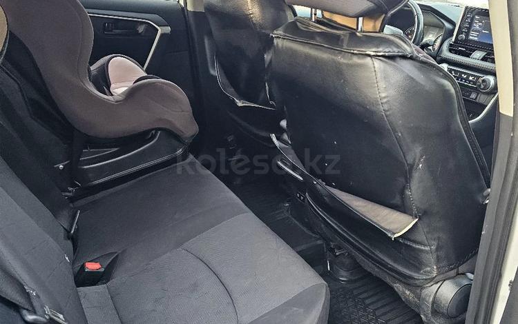 Toyota RAV4 — миниатюра 3