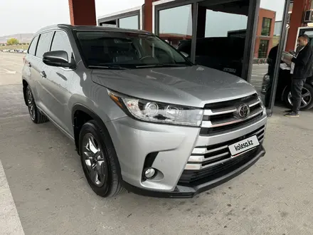 Toyota Highlander 2017 года за 20 500 000 тг. в Алматы