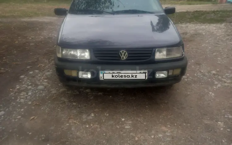 Volkswagen Passat 1994 годаfor1 300 000 тг. в Ленгер