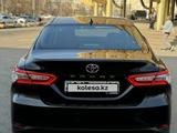 Toyota Camry 2018 года за 13 700 000 тг. в Алматы – фото 3