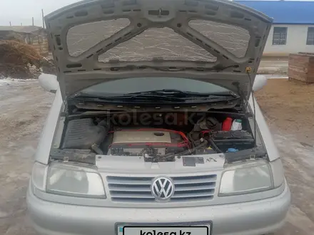 Volkswagen Sharan 1996 годаүшін3 500 000 тг. в Актобе – фото 31