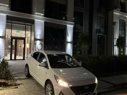 Hyundai Accent 2021 года за 6 700 000 тг. в Шымкент – фото 3