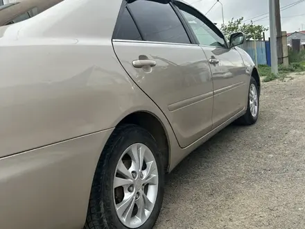 Toyota Camry 2004 года за 5 000 000 тг. в Атырау – фото 4