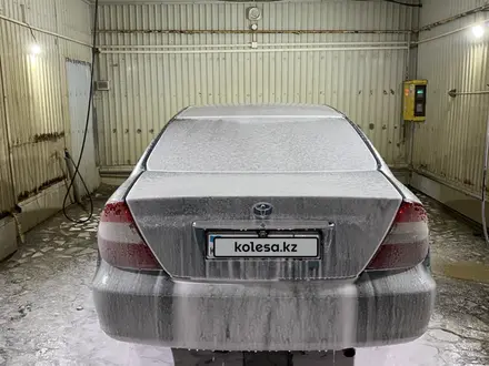 Toyota Camry 2004 года за 4 200 000 тг. в Шетпе – фото 13