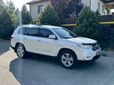 Toyota Highlander 2012 года за 15 200 000 тг. в Алматы – фото 2