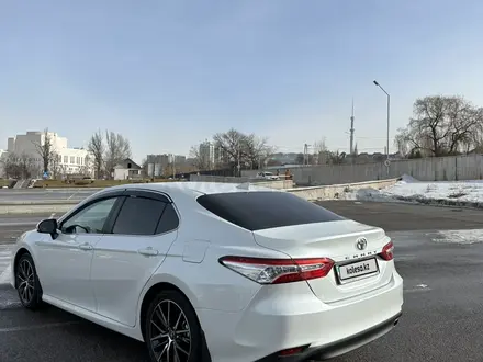 Toyota Camry 2021 года за 20 000 000 тг. в Алматы – фото 3