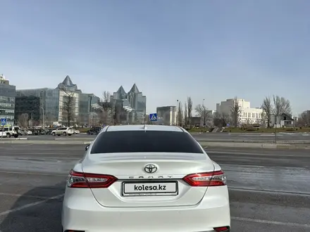 Toyota Camry 2021 года за 20 000 000 тг. в Алматы – фото 4