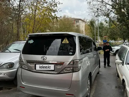 Toyota Vellfire 2009 года за 7 200 000 тг. в Атырау – фото 2