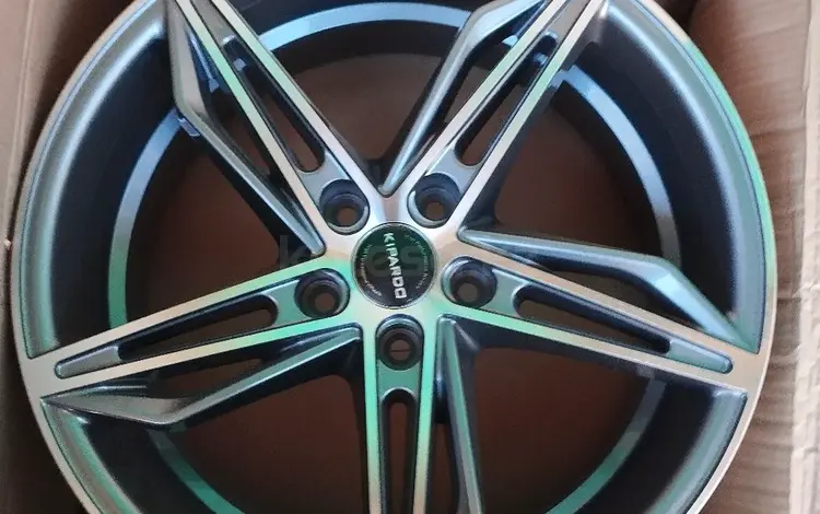 Комплект дисков на шипованной резине. за 250 000 тг. в Уральск