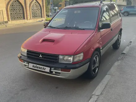 Mitsubishi Space Runner 1995 года за 1 300 000 тг. в Алматы