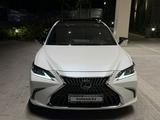 Lexus ES 250 2022 года за 21 800 000 тг. в Шымкент – фото 2