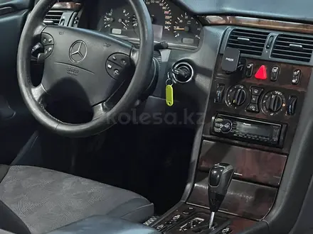 Mercedes-Benz E 240 2001 года за 5 150 000 тг. в Шымкент – фото 6