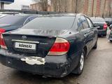 Toyota Camry 2003 года за 2 081 800 тг. в Астана – фото 2