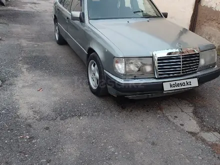 Mercedes-Benz E 260 1991 года за 1 000 000 тг. в Алматы – фото 2