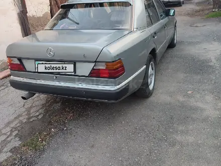 Mercedes-Benz E 260 1991 года за 1 000 000 тг. в Алматы – фото 4