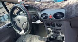 Mercedes-Benz A 160 1999 годаfor1 700 000 тг. в Усть-Каменогорск – фото 5