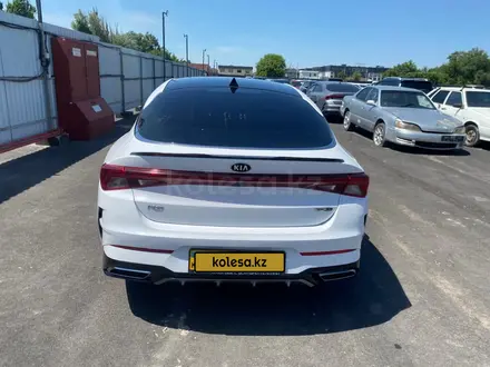 Kia K5 2020 года за 9 752 000 тг. в Алматы – фото 2
