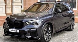 BMW X5 2019 года за 32 500 000 тг. в Алматы – фото 3