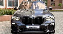 BMW X5 2019 года за 32 500 000 тг. в Алматы – фото 2