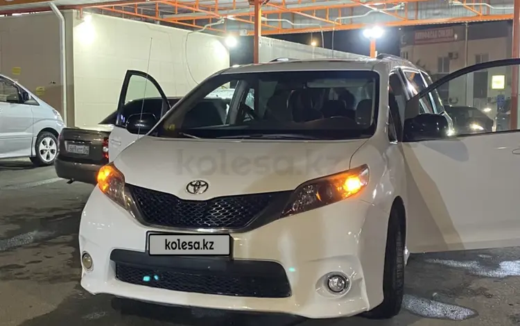 Toyota Sienna 2011 года за 9 500 000 тг. в Атырау