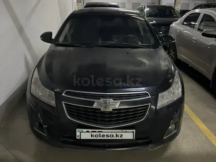 Chevrolet Cruze 2014 года за 2 900 000 тг. в Астана – фото 2