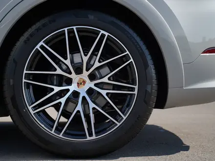 Porsche Cayenne V6 2025 года за 90 038 900 тг. в Астана – фото 31