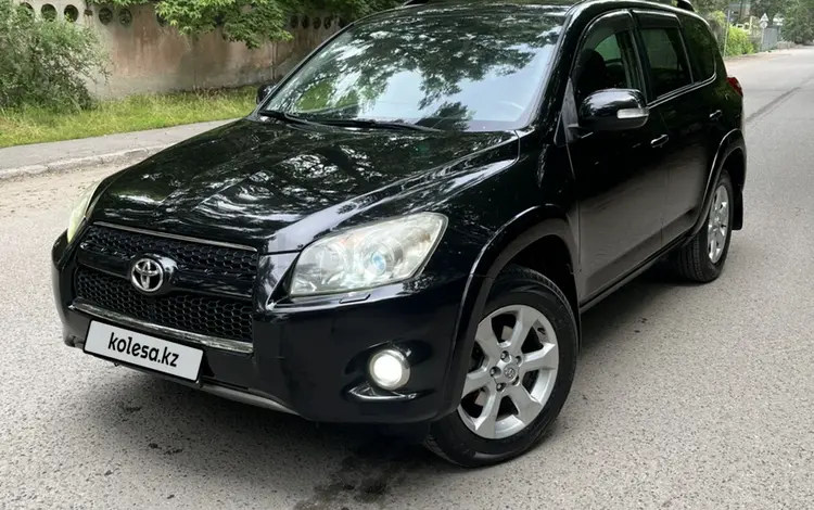 Toyota RAV4 2012 годаfor10 000 000 тг. в Алматы