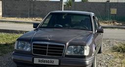 Mercedes-Benz E 220 1993 года за 1 900 000 тг. в Туркестан – фото 2