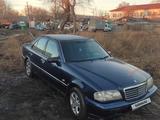 Mercedes-Benz C 180 1994 года за 1 400 000 тг. в Астана – фото 2