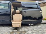 Toyota Vellfire 2010 годаfor22 500 000 тг. в Алматы – фото 4