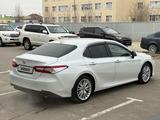 Toyota Camry 2018 годаfor13 800 000 тг. в Актау – фото 3