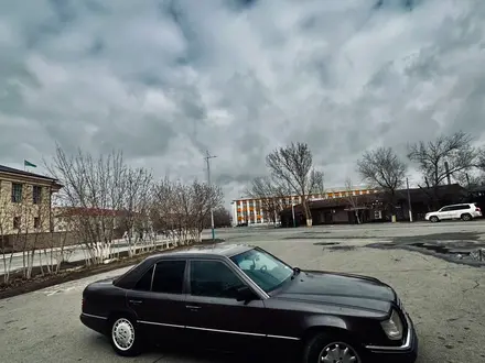 Mercedes-Benz E 200 1994 года за 1 750 000 тг. в Кызылорда – фото 4